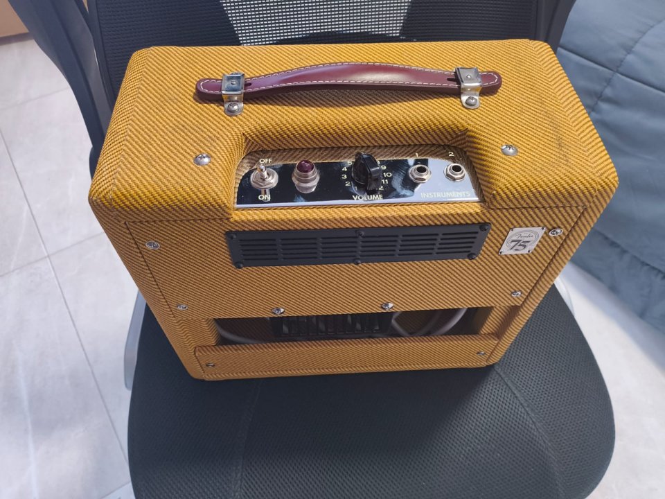 Fender Custom 57 Champ (Reservado)