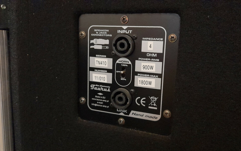 Pantalla 4×10 Taurus TN-410 (flight case)