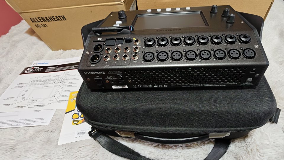 Allen & Heath CQ18T Bundle NUEVO mixer digital