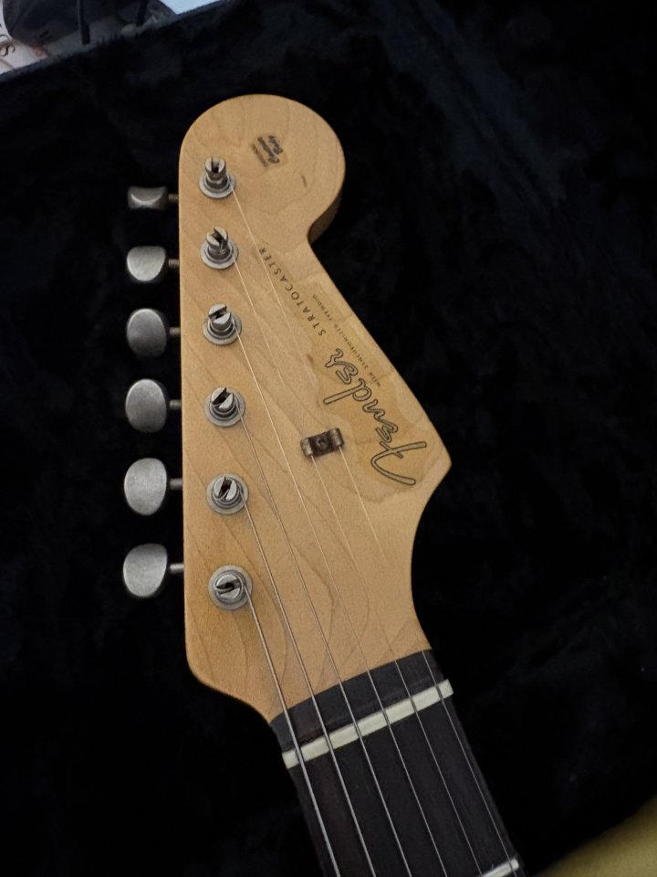 Guitarra fender stratocaster custom shop ed limitada relic de segunda mano · Foto 3 de 9 · Illes Balears · 3800 €