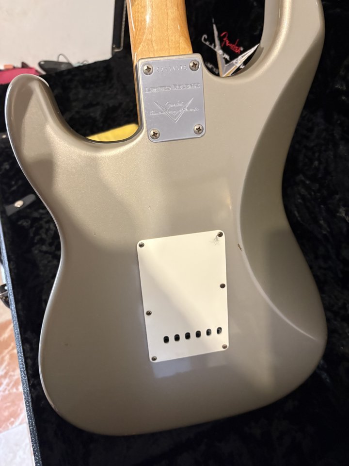 Guitarra fender stratocaster custom shop ed limitada relic de segunda mano · Foto 6 de 9 · Illes Balears · 3800 €