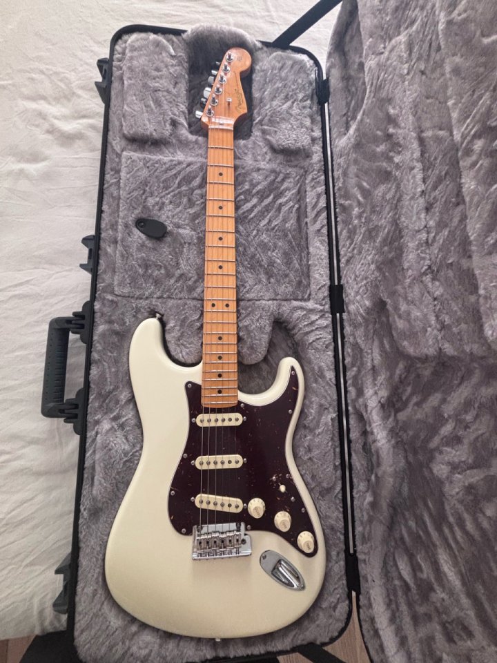 Fender American Profesional II de segunda mano · Foto 3 de 7 · Barcelona · 1650 €