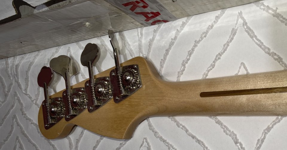 Mastil Allparts USA Fender Precision COMPLETO Y NUEVO