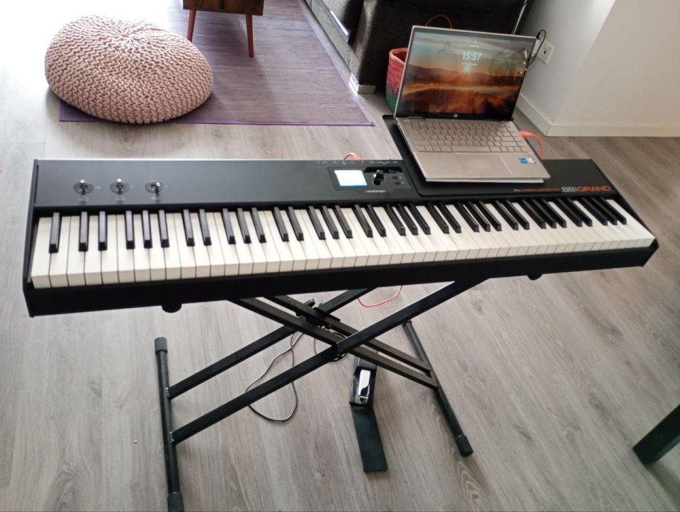 Studiologic SL88 GRAND MADERA controlador MIDI-USB de segunda mano · Foto 4 de 10 · Madrid · 450 €