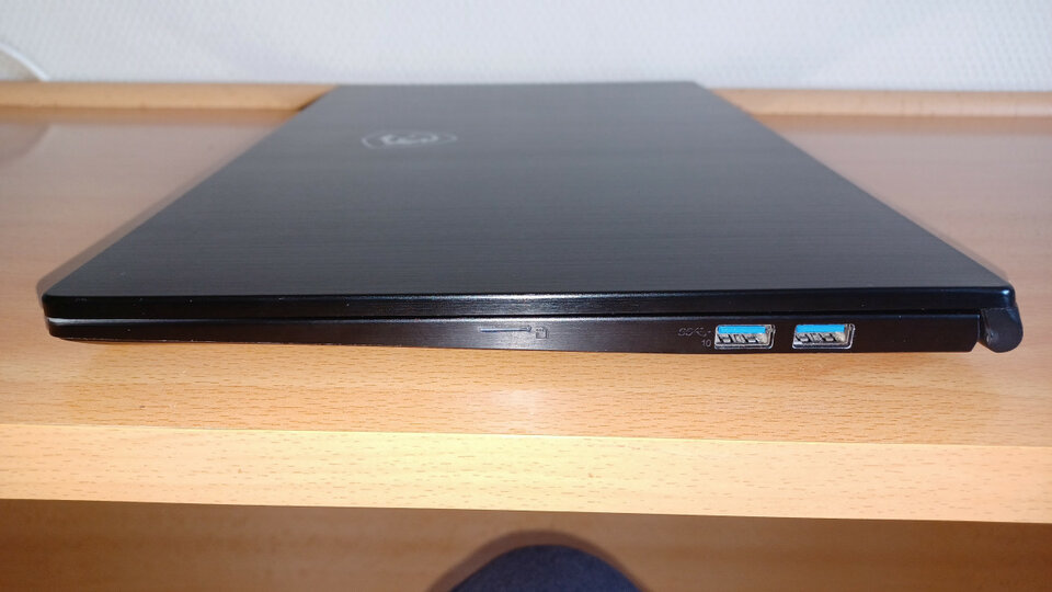 Ordenador portátil MSI Modern 15. i5 10ªGen. 16GB DDR4. NVMe 500GB. 1080FHD