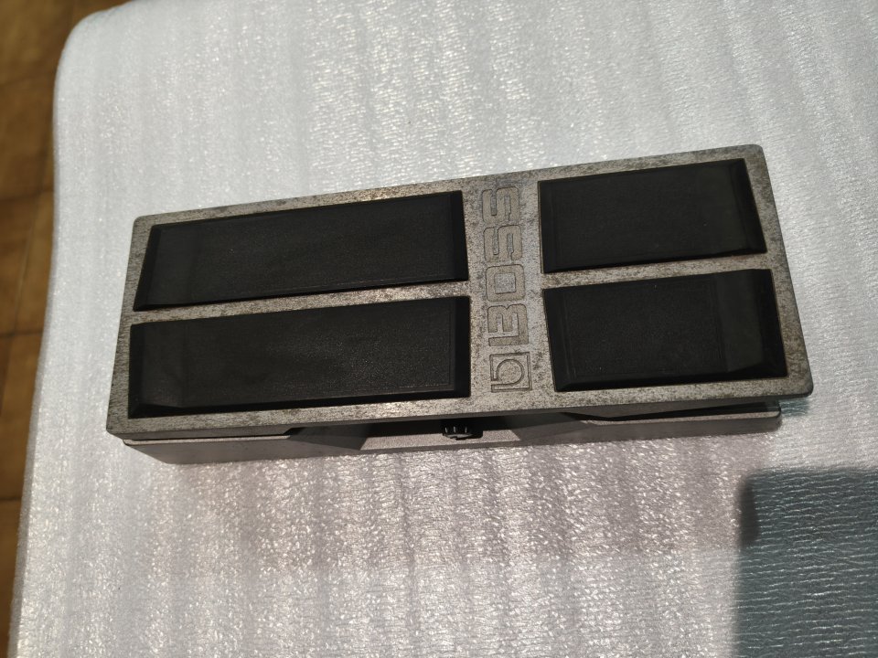 BOSS FV-500H - Pedal de Volumen y Expresión de segunda mano · Foto 1 de 5 · Valencia · 70 €