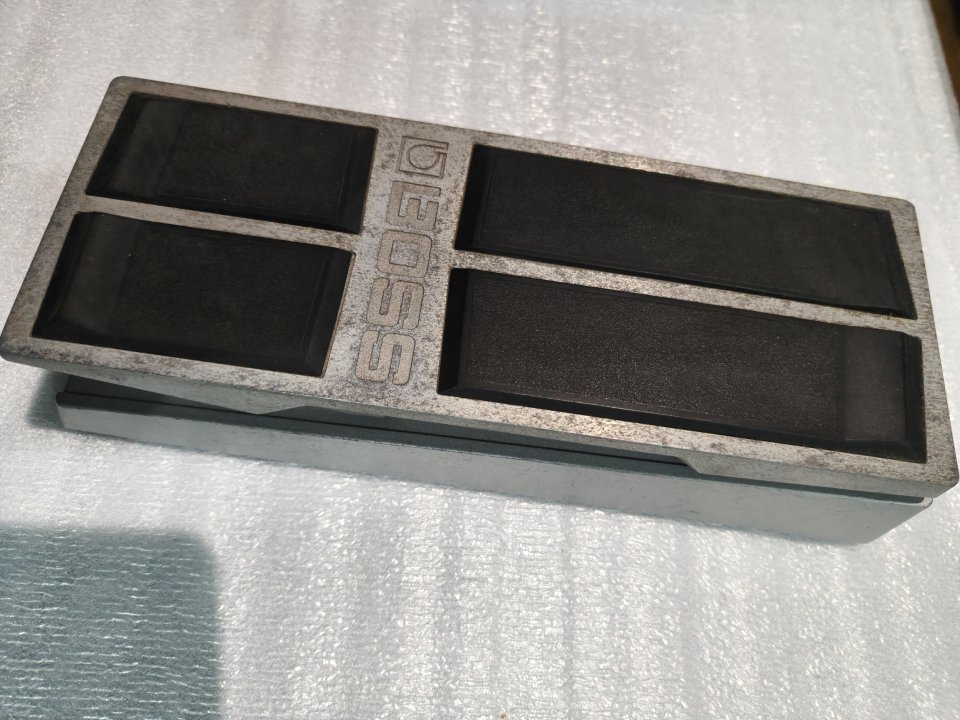 BOSS FV-500H - Pedal de Volumen y Expresión de segunda mano · Foto 2 de 5 · Valencia · 70 €