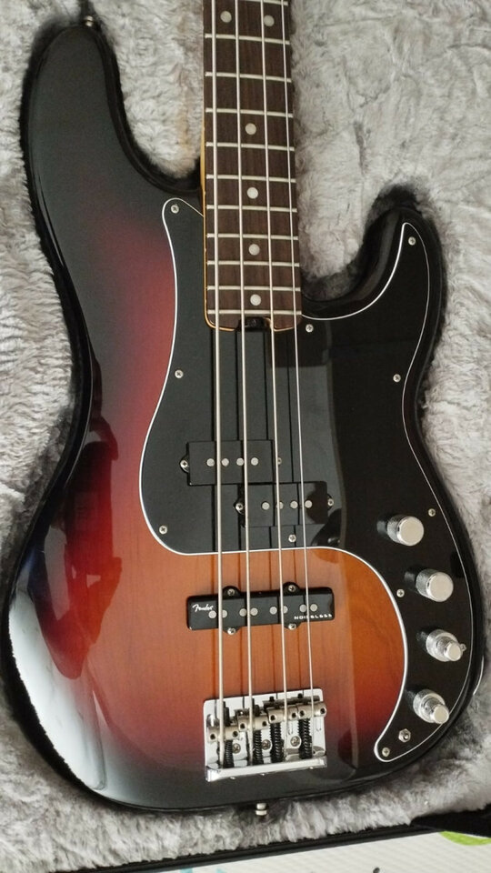 Fender American Elite Precision Bass