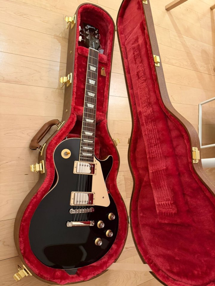 Gibson Les Paul Standard 60s Ebony NUEVA 2026 de segunda mano · Foto 4 de 7 · Valencia · 1900 €