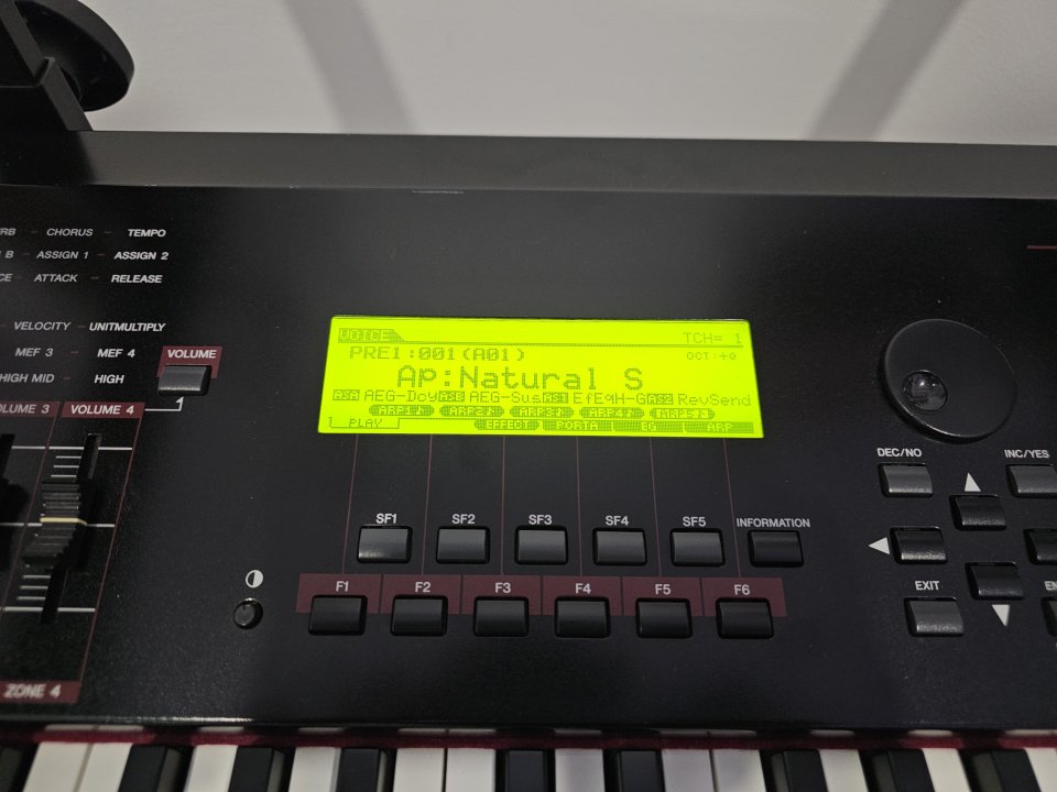 Yamaha S90 ES de segunda mano · Foto 3 de 10 · Madrid · 690 €