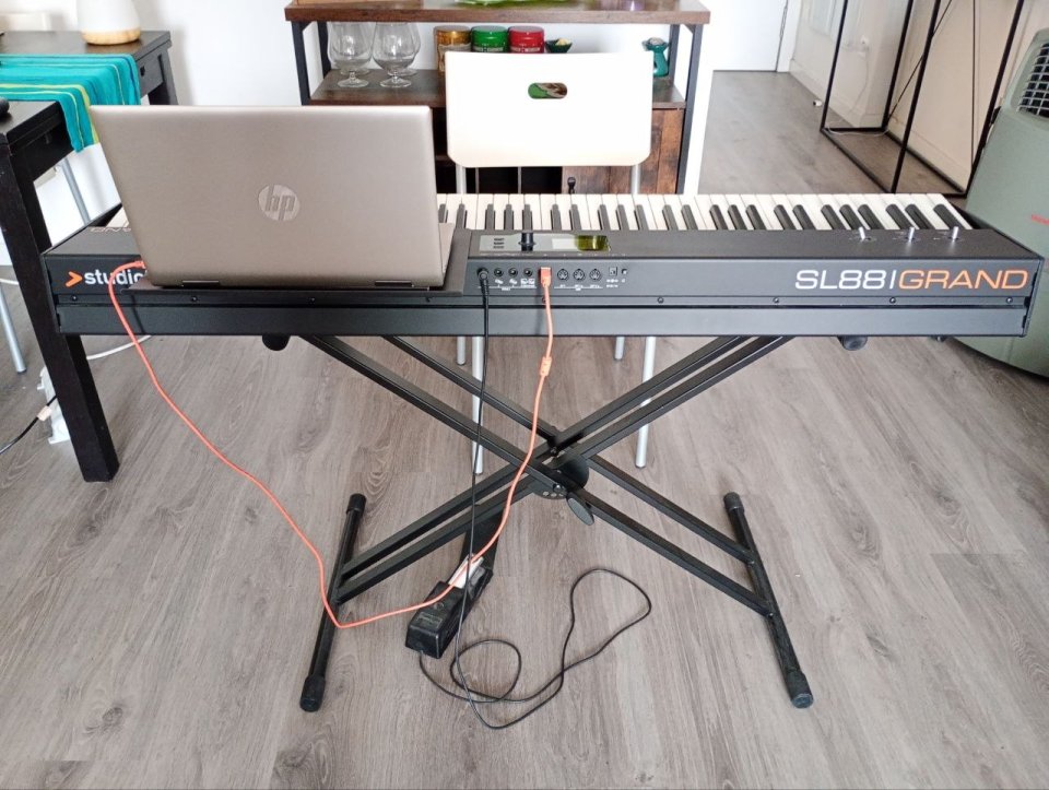 Studiologic SL88 GRAND MADERA controlador MIDI-USB de segunda mano · Foto 8 de 10 · Madrid · 450 €