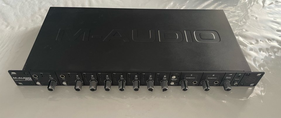 Vendo: M-audio Profire 2626 de segunda mano · Foto 3 de 3 · Madrid · 350 €