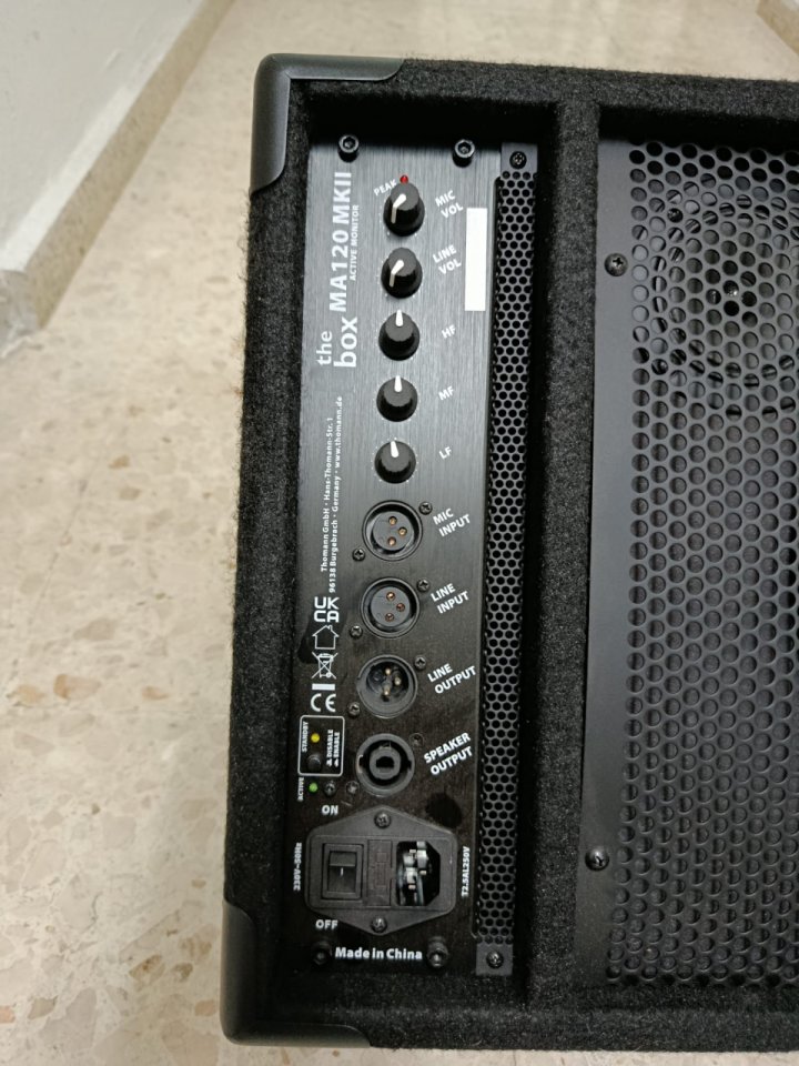 Conjunto de 2 Monitores TheBox MA120 MKII de segunda mano · Foto 3 de 5 · Sevilla · 180 €