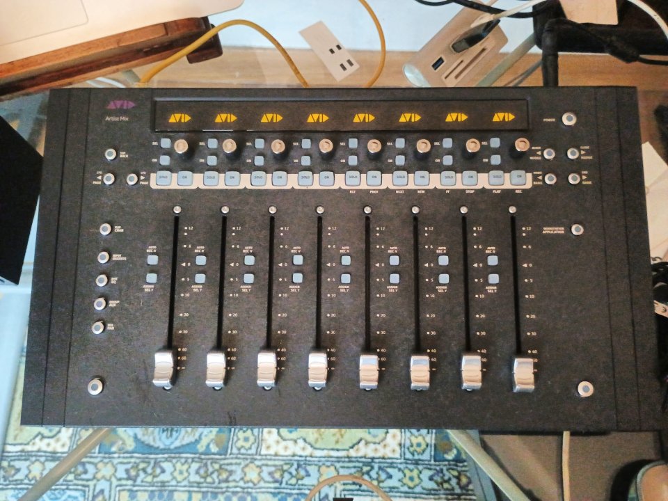 Avid Artist Mix de segunda mano · Foto 1 de 2 · Gipuzkoa · 150 €