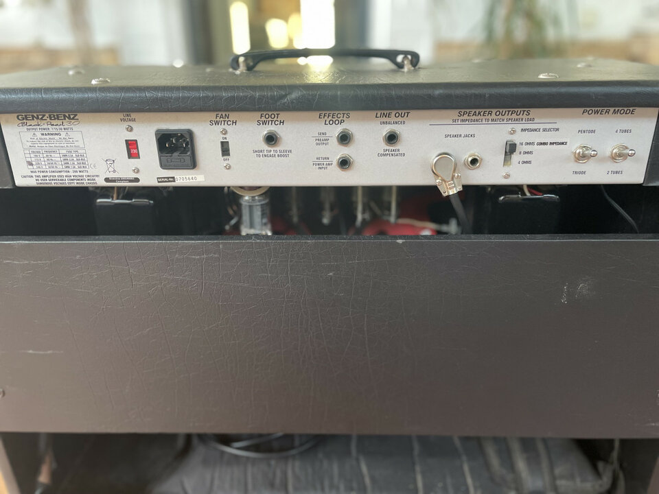 Amplificador Genz Benz black pearl 30 12x2