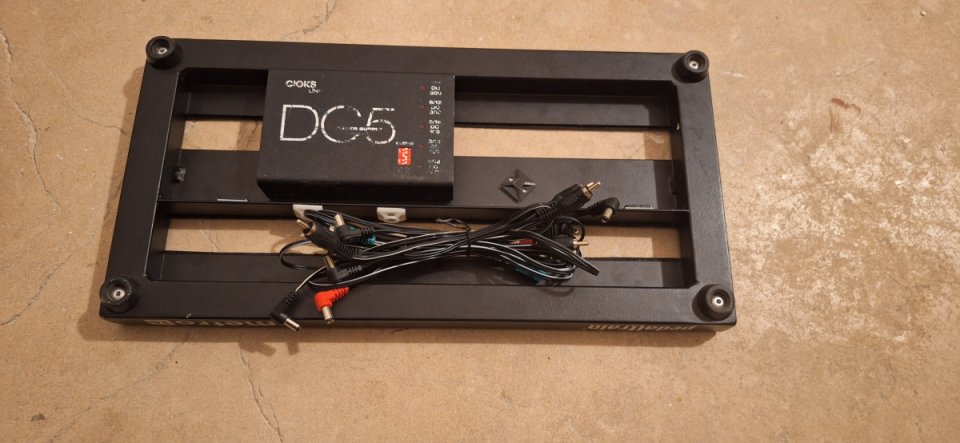 Pedaltrain Metro 16 SC + Cioks DC5 Link