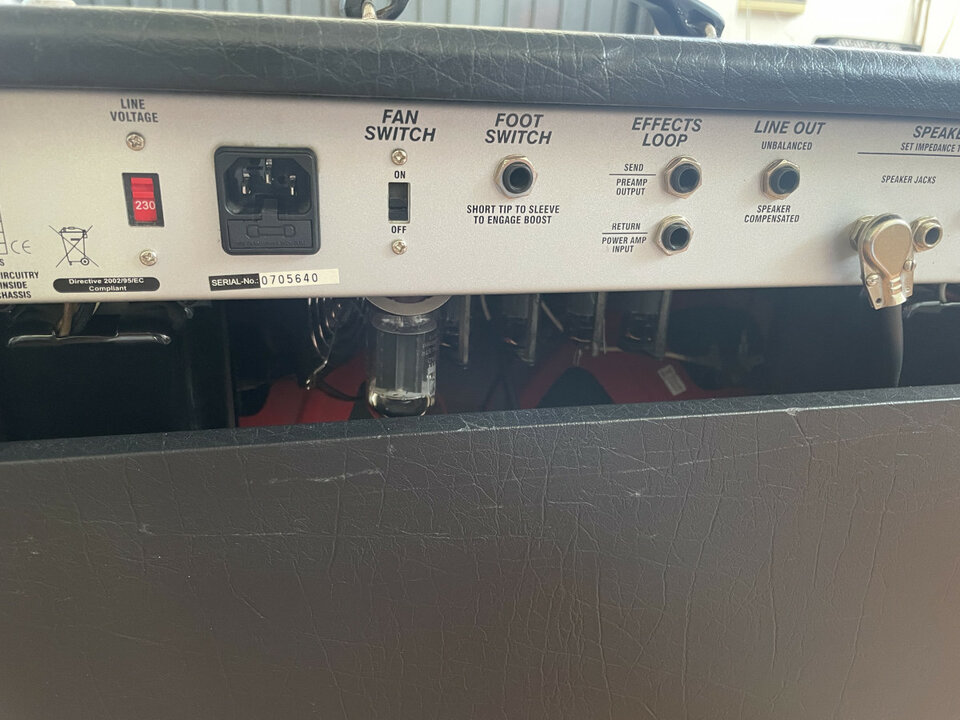 Amplificador Genz Benz black pearl 30 12x2