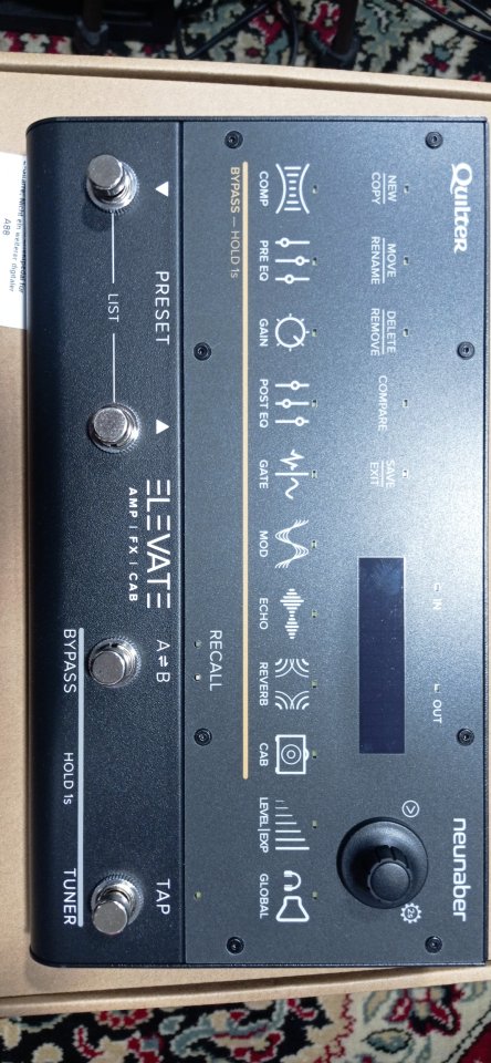 Quilter elevate (Neubauer) nuevo.