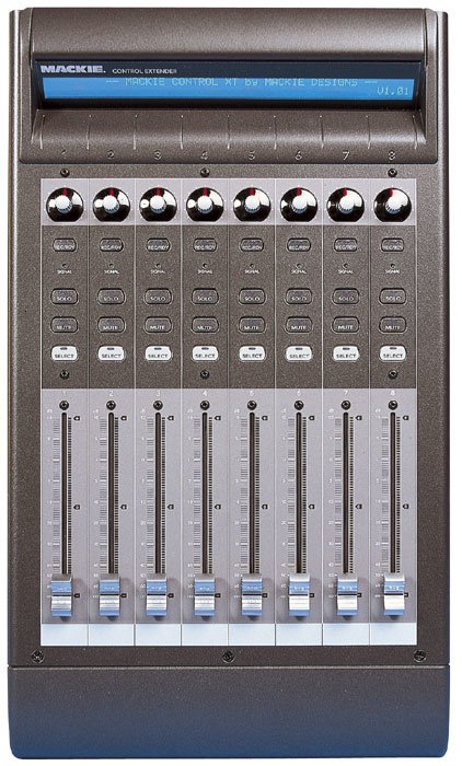 Mackie Control más 2 unidades Mackie Extender (24 canales) de segunda mano · Foto 2 de 4 · Madrid · 300 €