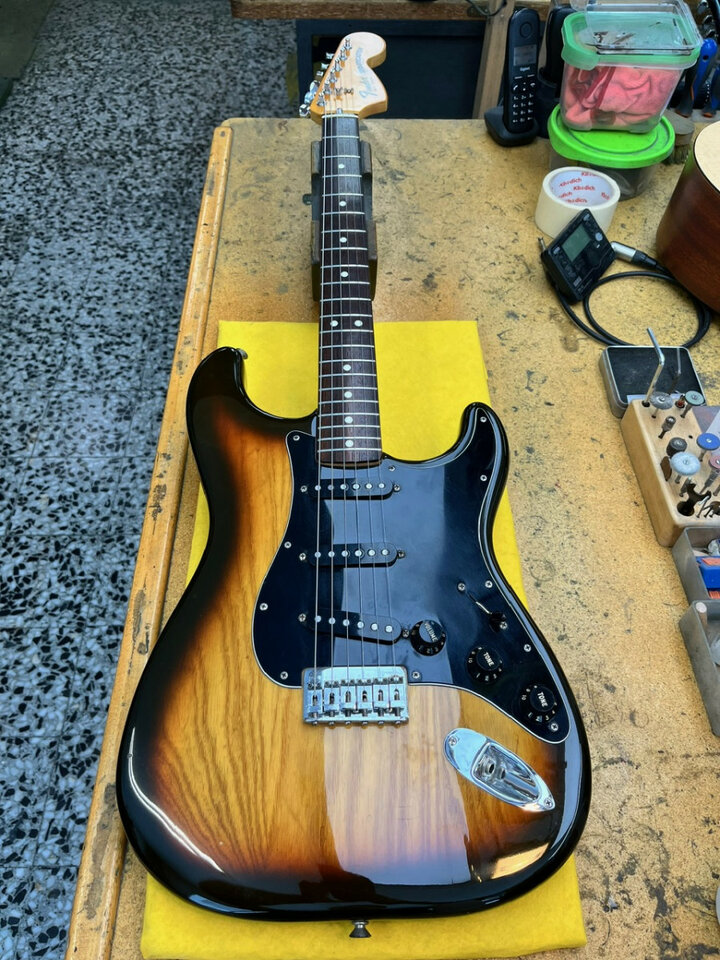 Fender Stratocaster Sunburst Hardtail 1979