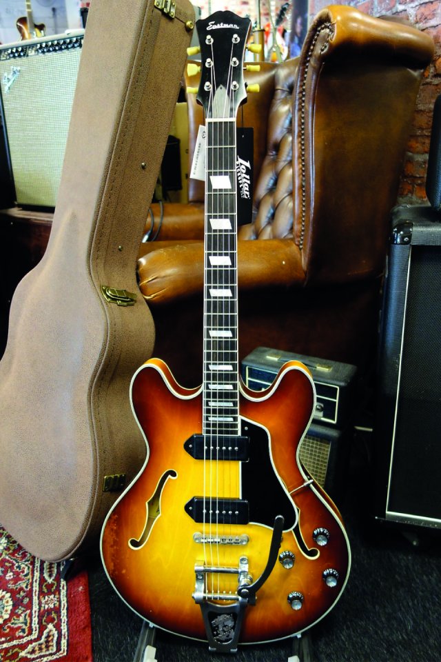 Eastman T64/v Antique Gold Burst x Fender American Original 60 Telecaster