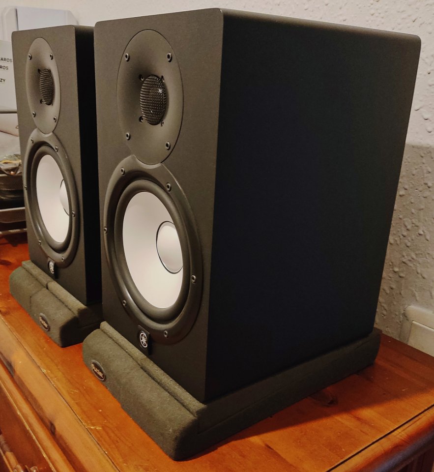 Pareja Monitores Yamaha HS7 de segunda mano · Foto 4 de 10 · Barcelona · 325 €