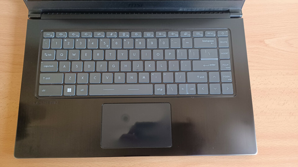 Ordenador portátil MSI Modern 15. i5 10ªGen. 16GB DDR4. NVMe 500GB. 1080FHD