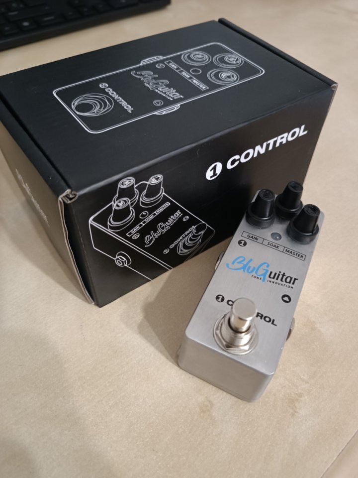 BluGuitar 1control de segunda mano · Foto 2 de 5 · Tarragona · 100 €