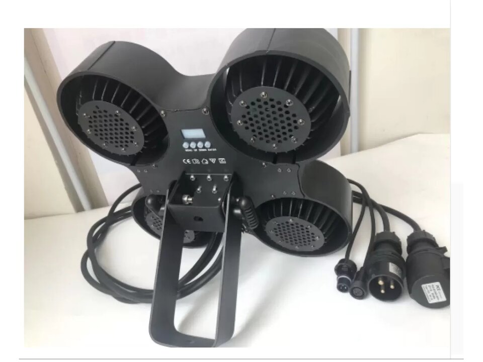 Cegadoras Art System Aquarius Blinder 4 x 100W de segunda mano · Foto 2 de 3 · Huelva · 300 €