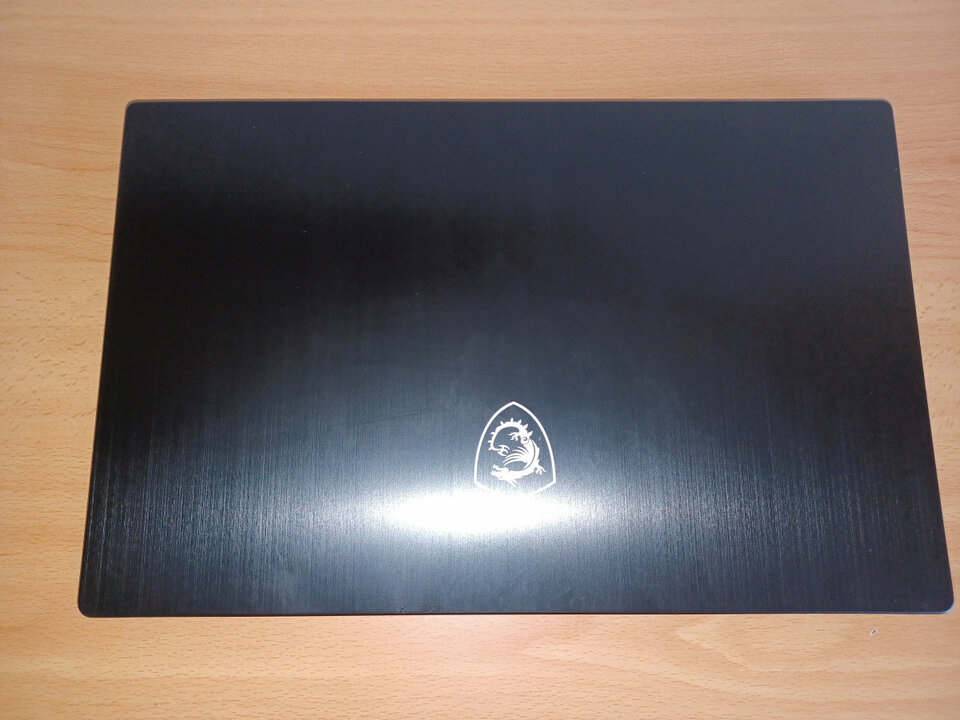 Ordenador portátil MSI Modern 15. i5 10ªGen. 16GB DDR4. NVMe 500GB. 1080FHD