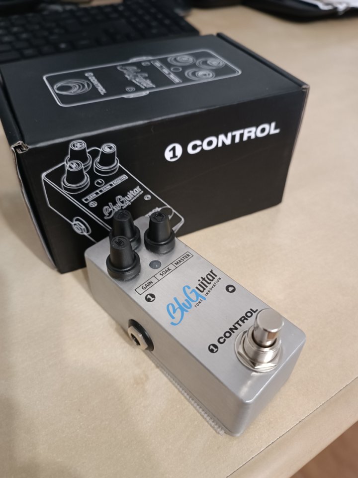BluGuitar 1control de segunda mano · Foto 4 de 5 · Tarragona · 100 €