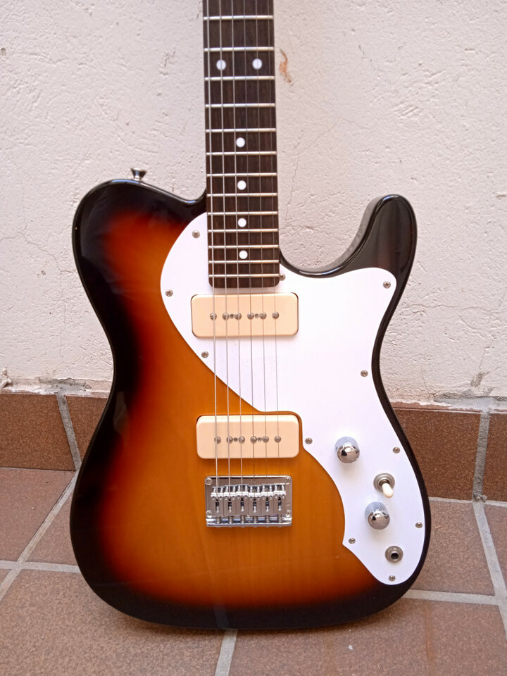 2020 Moon Reggae Master Junior Jr con P-90's  Made in Japan, Superprecio!