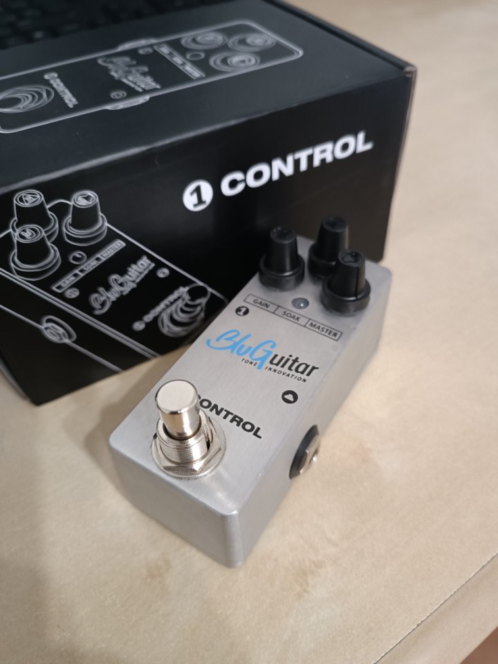 BluGuitar 1control de segunda mano · Foto 5 de 5 · Tarragona · 100 €