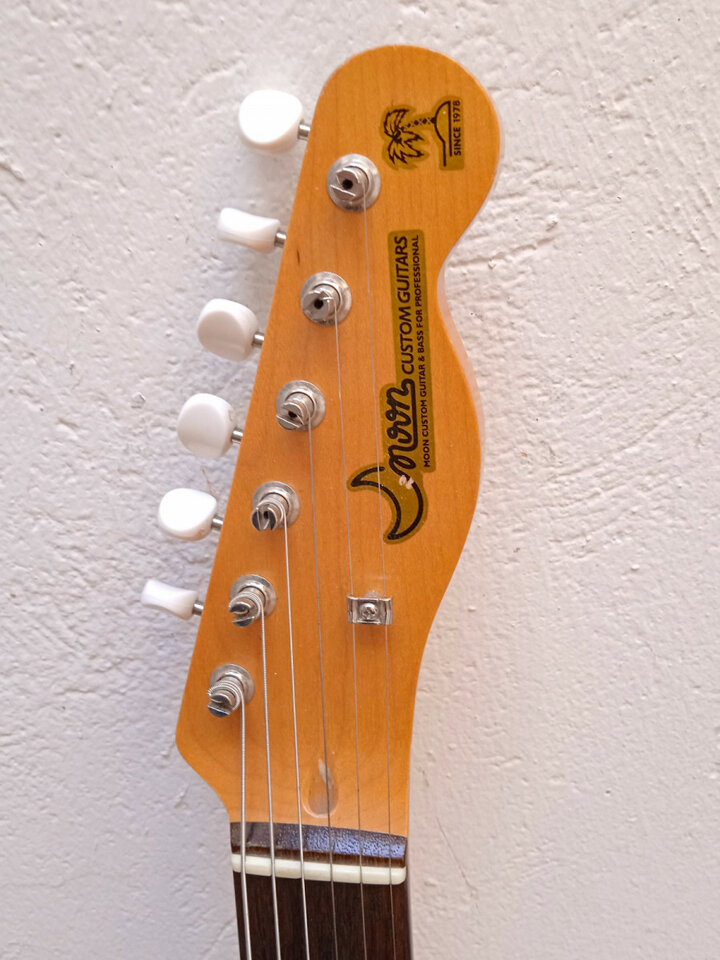 2020 Moon Reggae Master Junior o Jr. con pastillas P-90's  Made in Japan