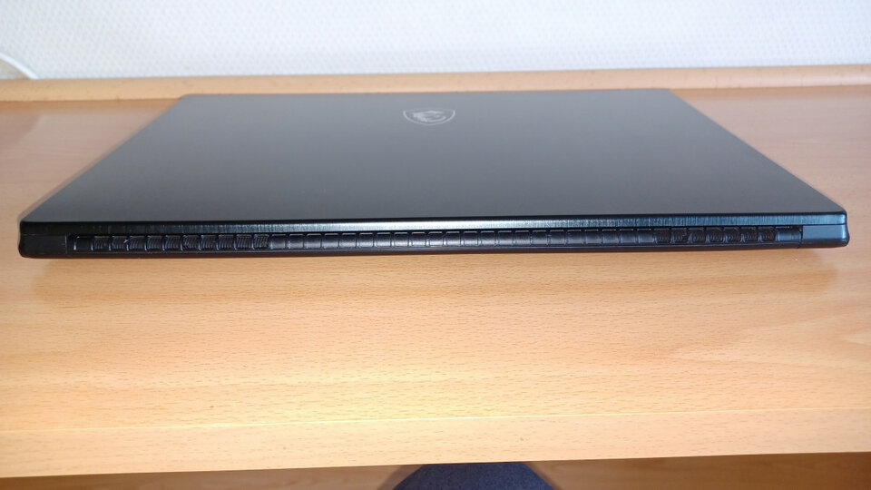 Ordenador portátil MSI Modern 15. i5 10ªGen. 16GB DDR4. NVMe 500GB. 1080FHD