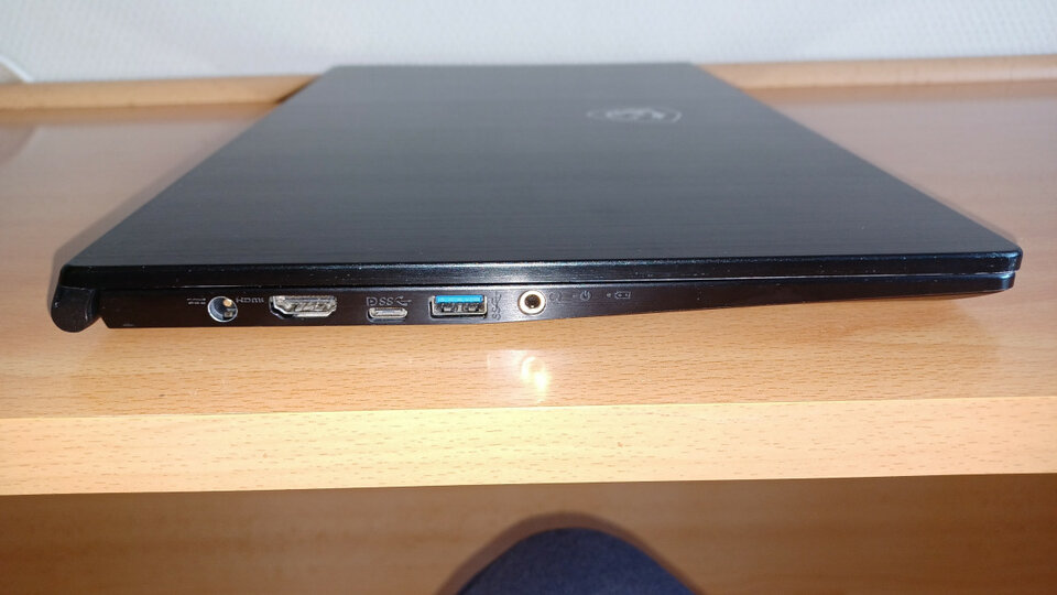 Ordenador portátil MSI Modern 15. i5 10ªGen. 16GB DDR4. NVMe 500GB. 1080FHD