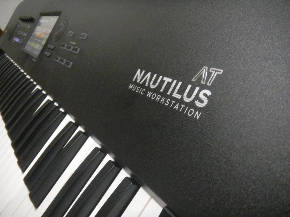 KORG NAUTILUS AT 61 oferta