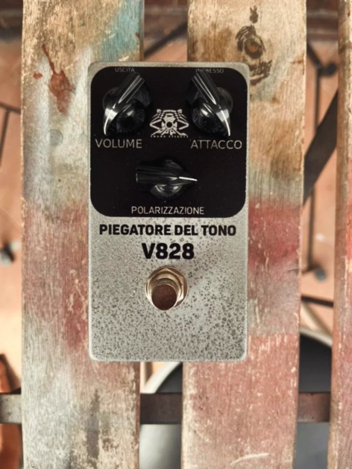 Piegatore del tono (Vox Tone Bender V828) PPPC Sound Effects