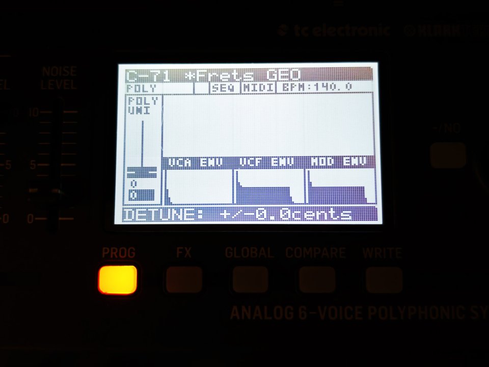 Sintetizador Behringer Deepmind 6 + extras de segunda mano · Foto 5 de 5 · Granada · 325 €