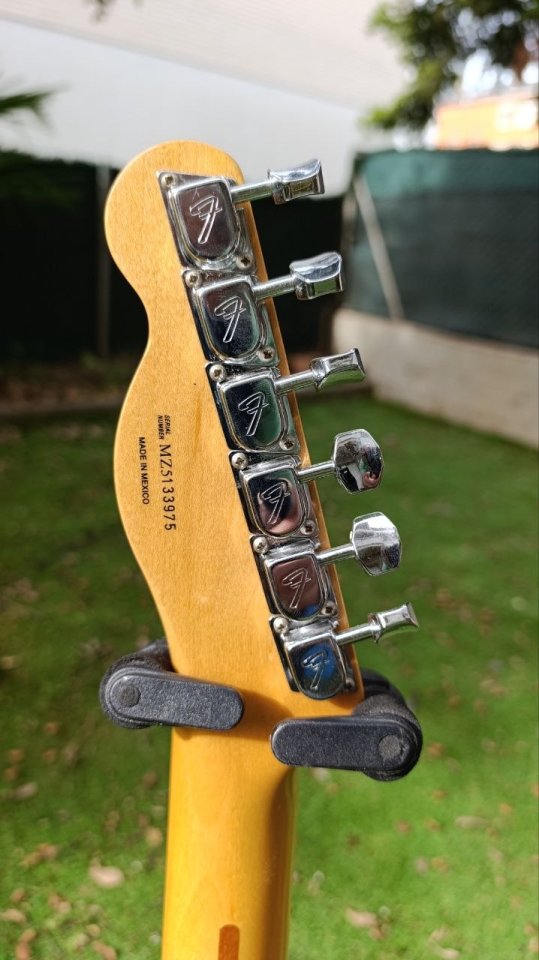 Guitarra Fender Telecaster Thinline 72 MIM 2005 de segunda mano · Foto 4 de 10 · Barcelona · 800 €