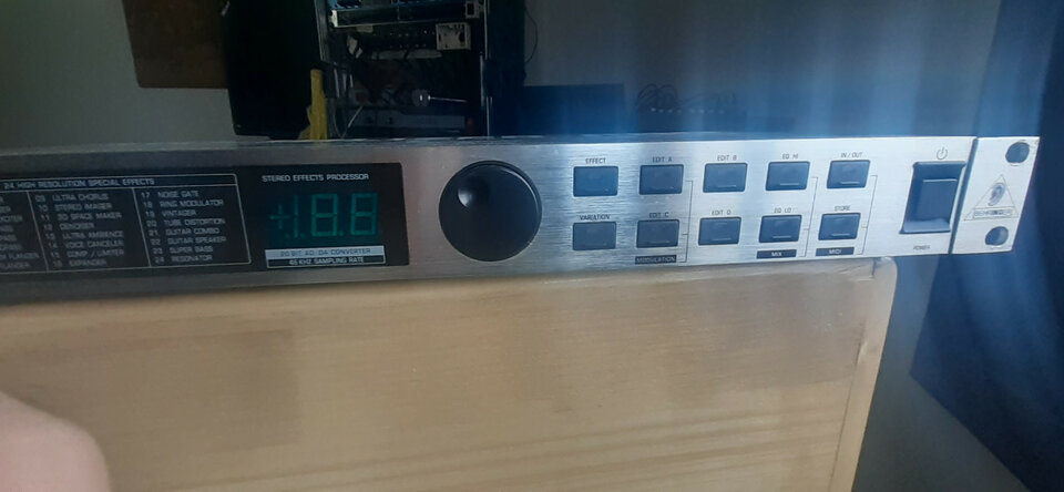 Modulizer pro DSP 1200P BEHRINGER