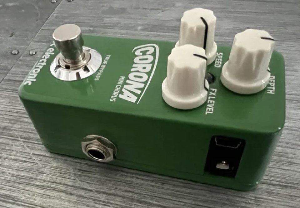 TC Electronic Corona Mini Chorus. de segunda mano · Foto 2 de 6 · Barcelona · 80 €