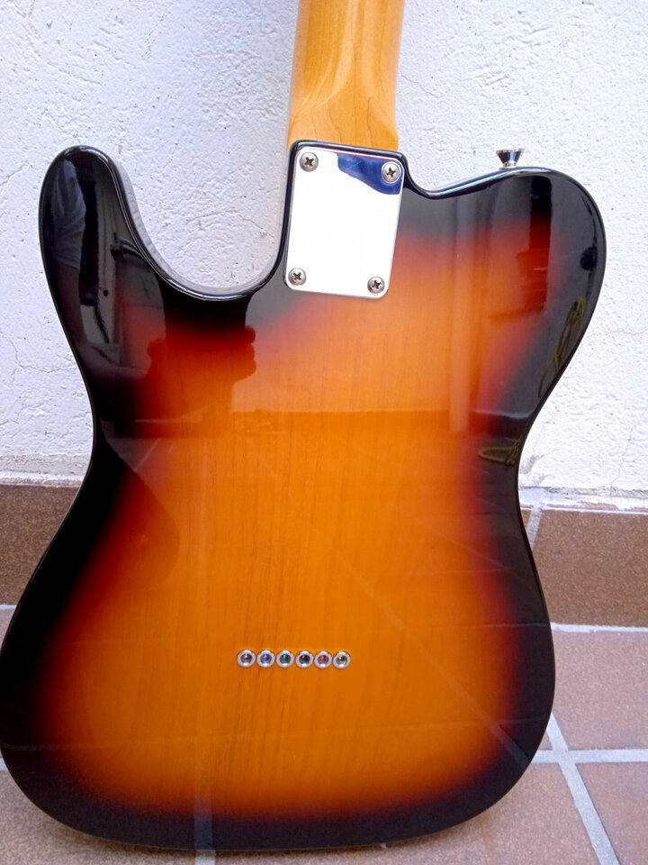 2020 Moon Reggae Master Junior o Jr. con pastillas P-90's  Made in Japan