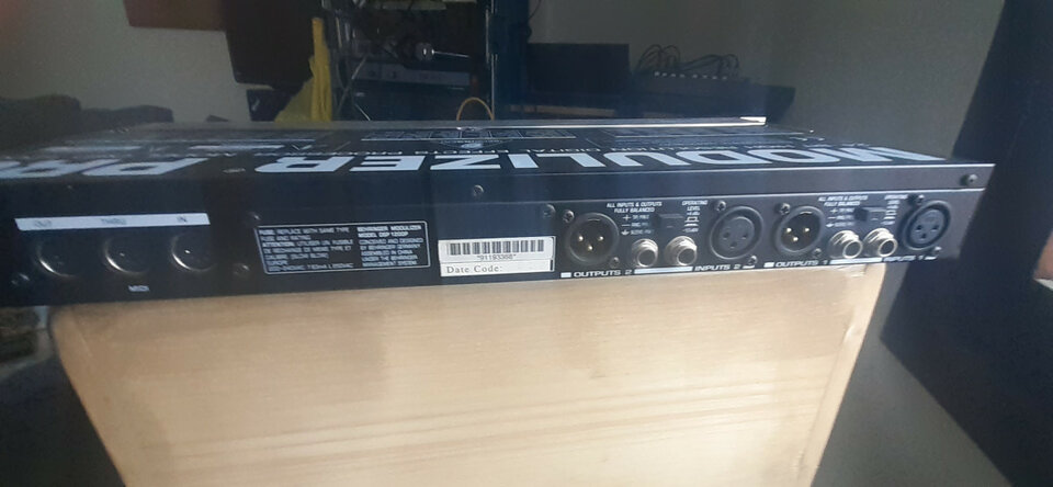 Modulizer pro DSP 1200P BEHRINGER