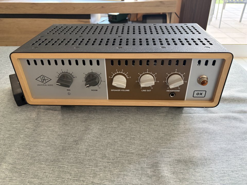 Universal Audio OX Amp Top Box de segunda mano · Foto 1 de 3 · Málaga · 790 €