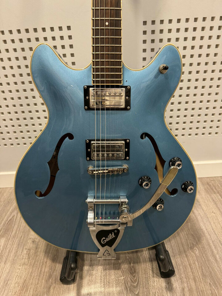 Guitarra Guild Starfire I DC Azul Pelham (o Cambio por Bajo)