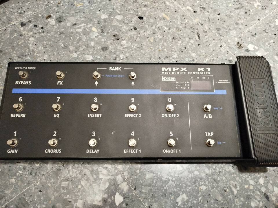 Multiefectos Lexicon MPX G2 + Pedalera Midi MPX R1