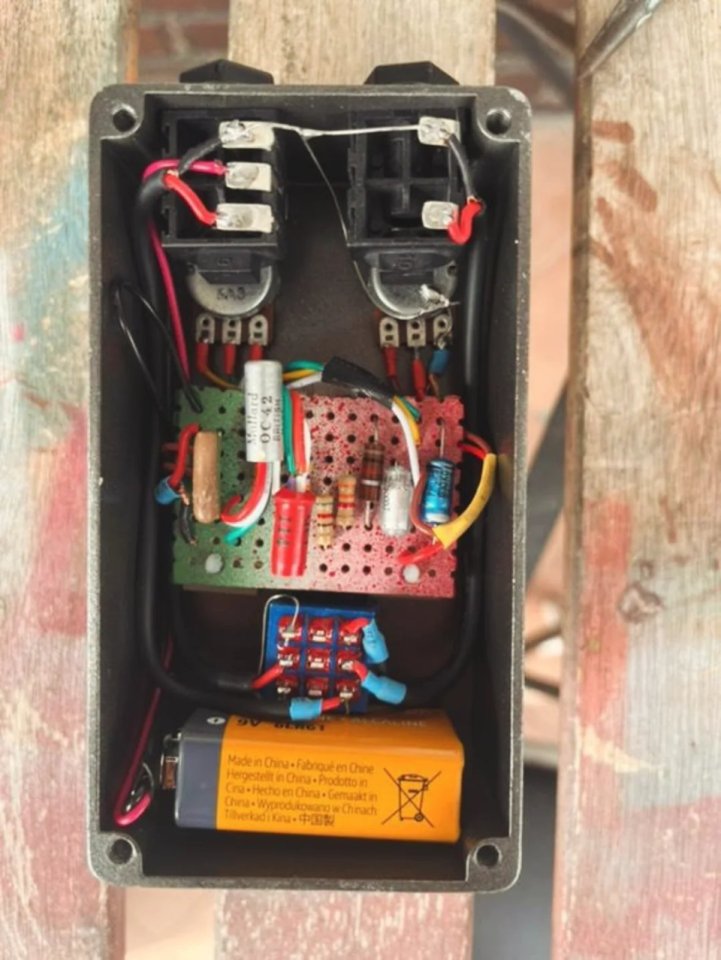 Piegatore del tono (Vox Tone Bender V828) PPPC Sound Effects