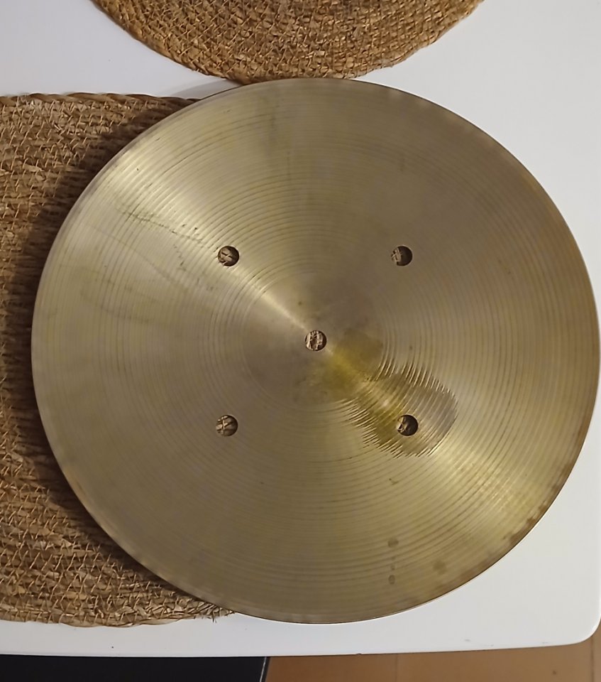 Zildjian Quick Beat Avedis de 13". Molt bon estat. de segunda mano · Foto 2 de 10 · Barcelona · 215 €