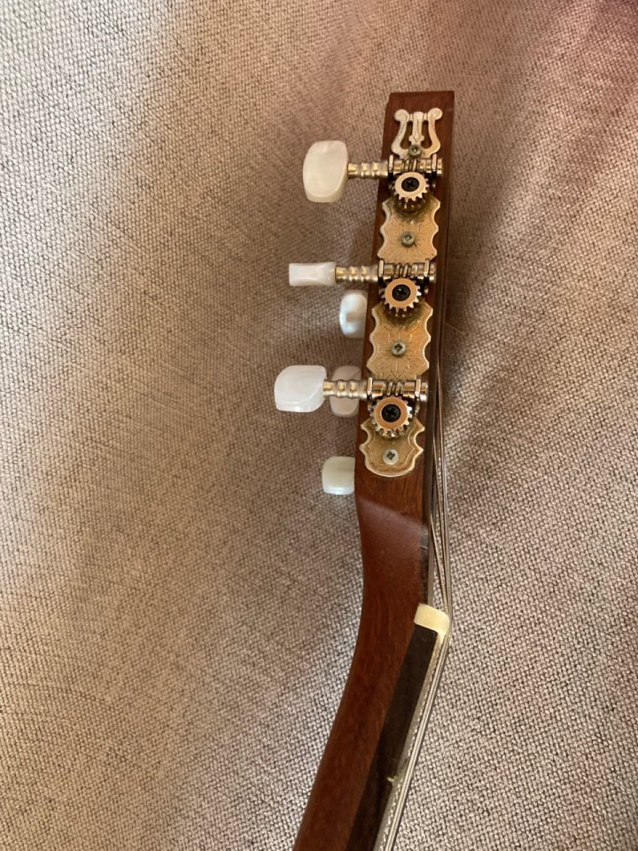 Guitarra clásica Manuel Rodríguez C11 de segunda mano · Foto 3 de 8 · Sevilla · 300 €